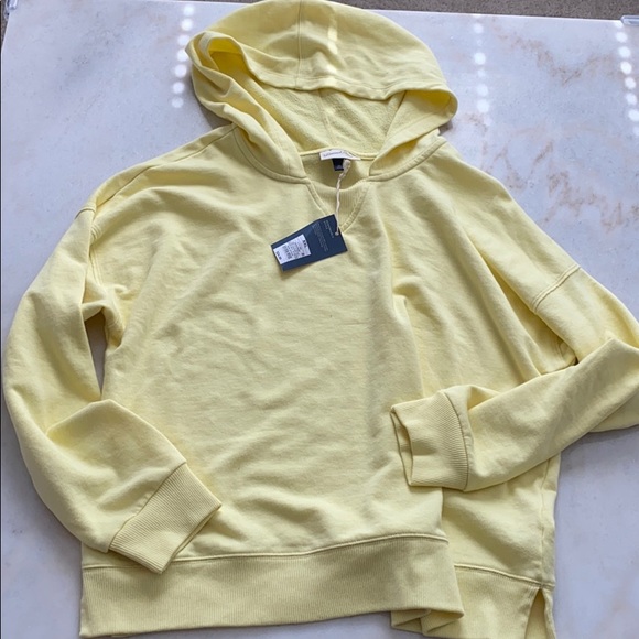 Universal Thread Tops - NWT Yellow hoodie